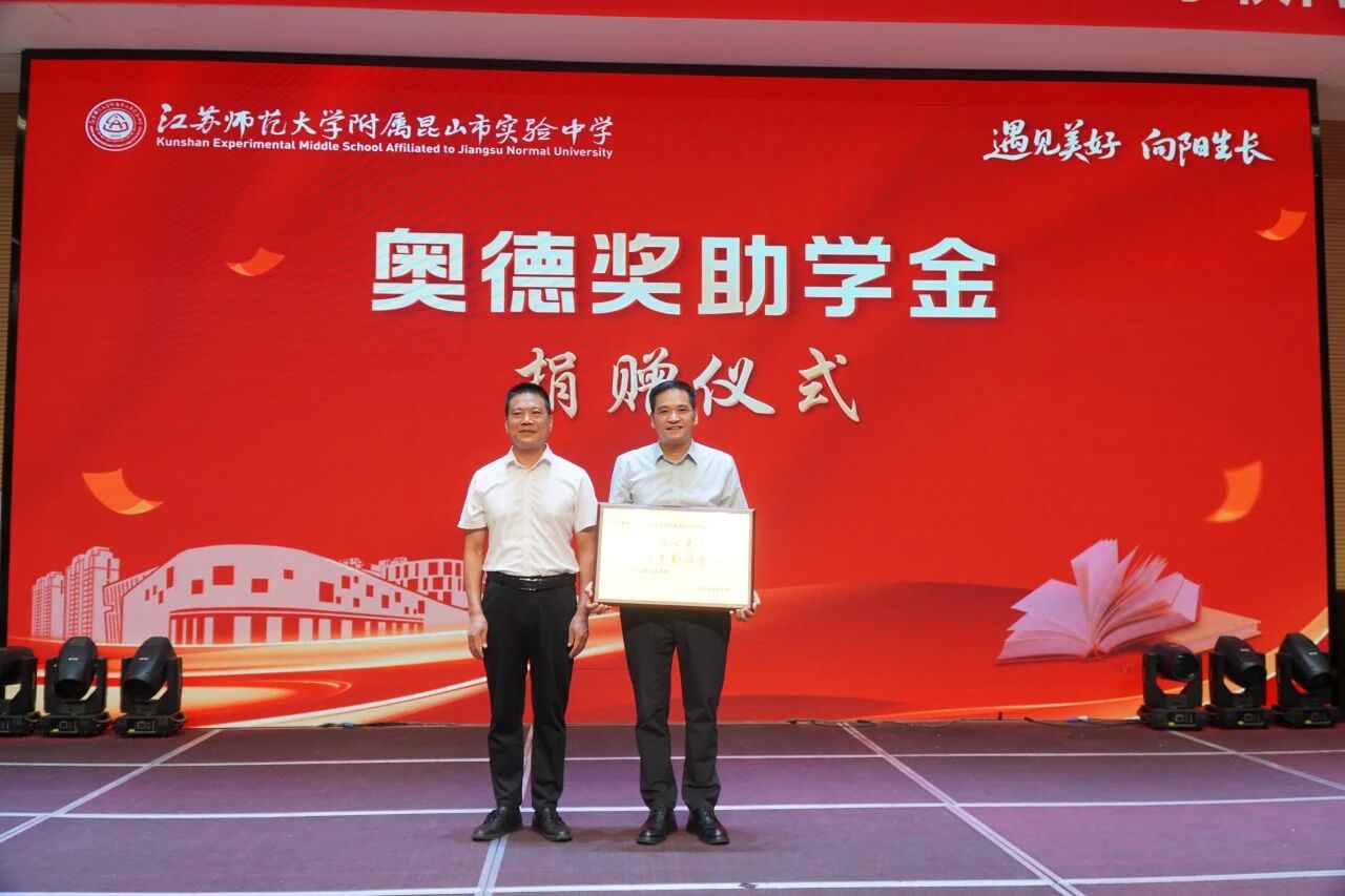 正在上传... 3e5fde3b73a90f24cb08f622295cd346.jpg